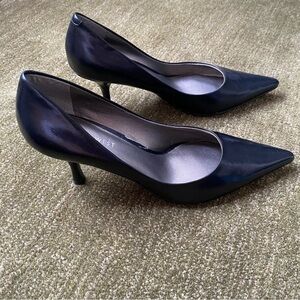 Nine West Black Leather Women's perfect pumps Pointy Toe classic Pumps size 7.5
